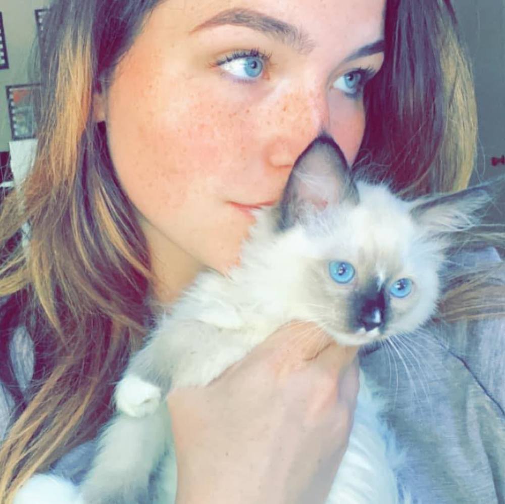 Meet your Posher, Cali